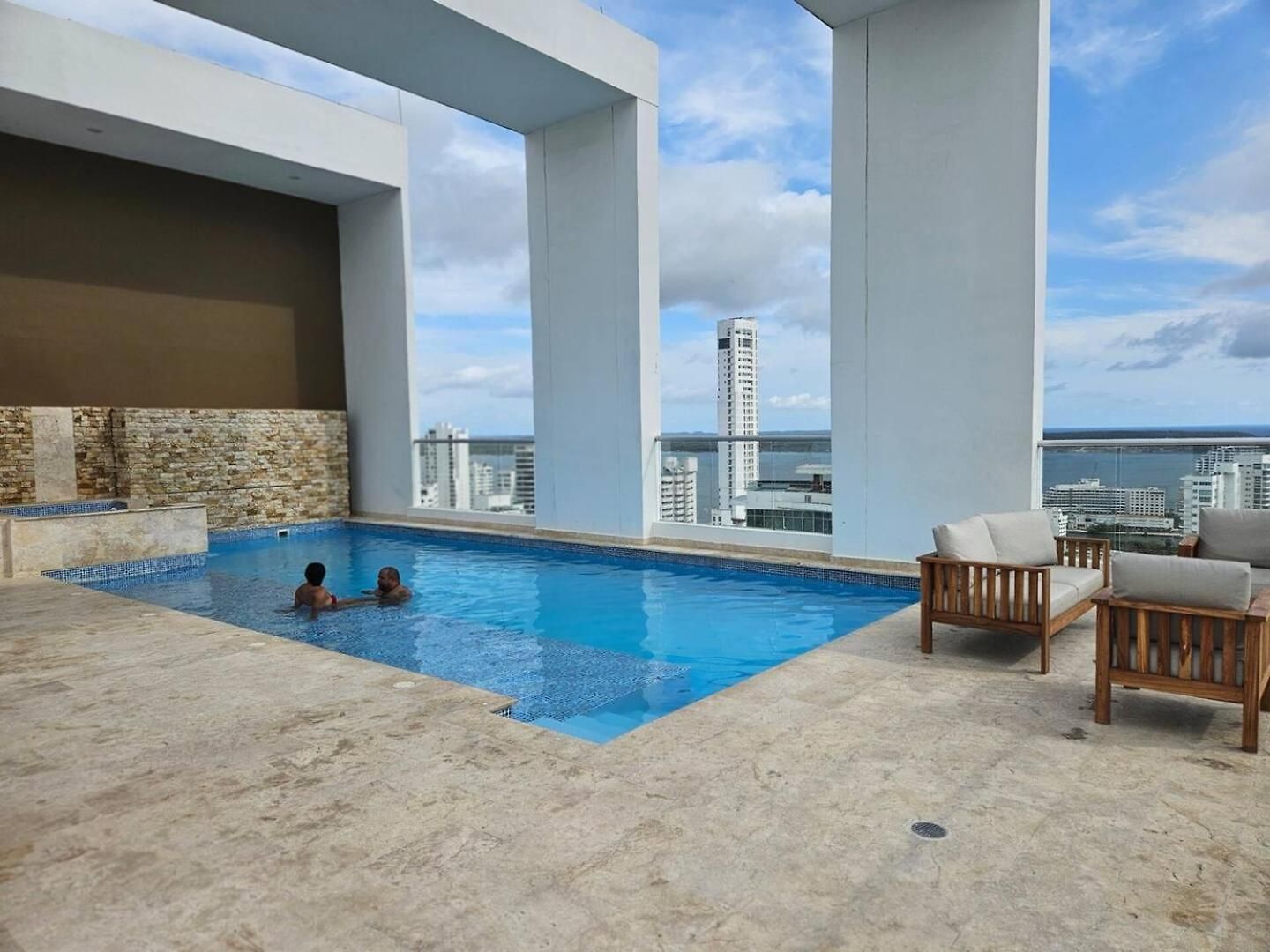 Spacious Loft - Rooftop Pool - Lego Gift
