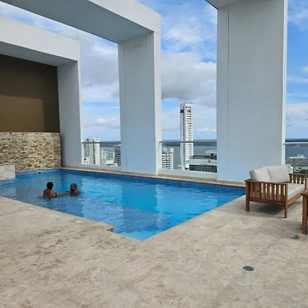 Spacious Loft - Rooftop Pool - Lego Gift